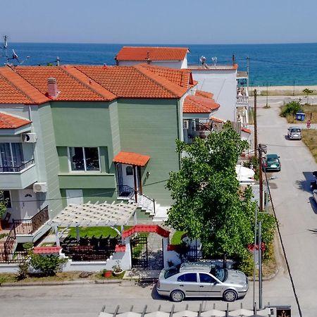 Athanasia Inn Vrasná エクステリア 写真