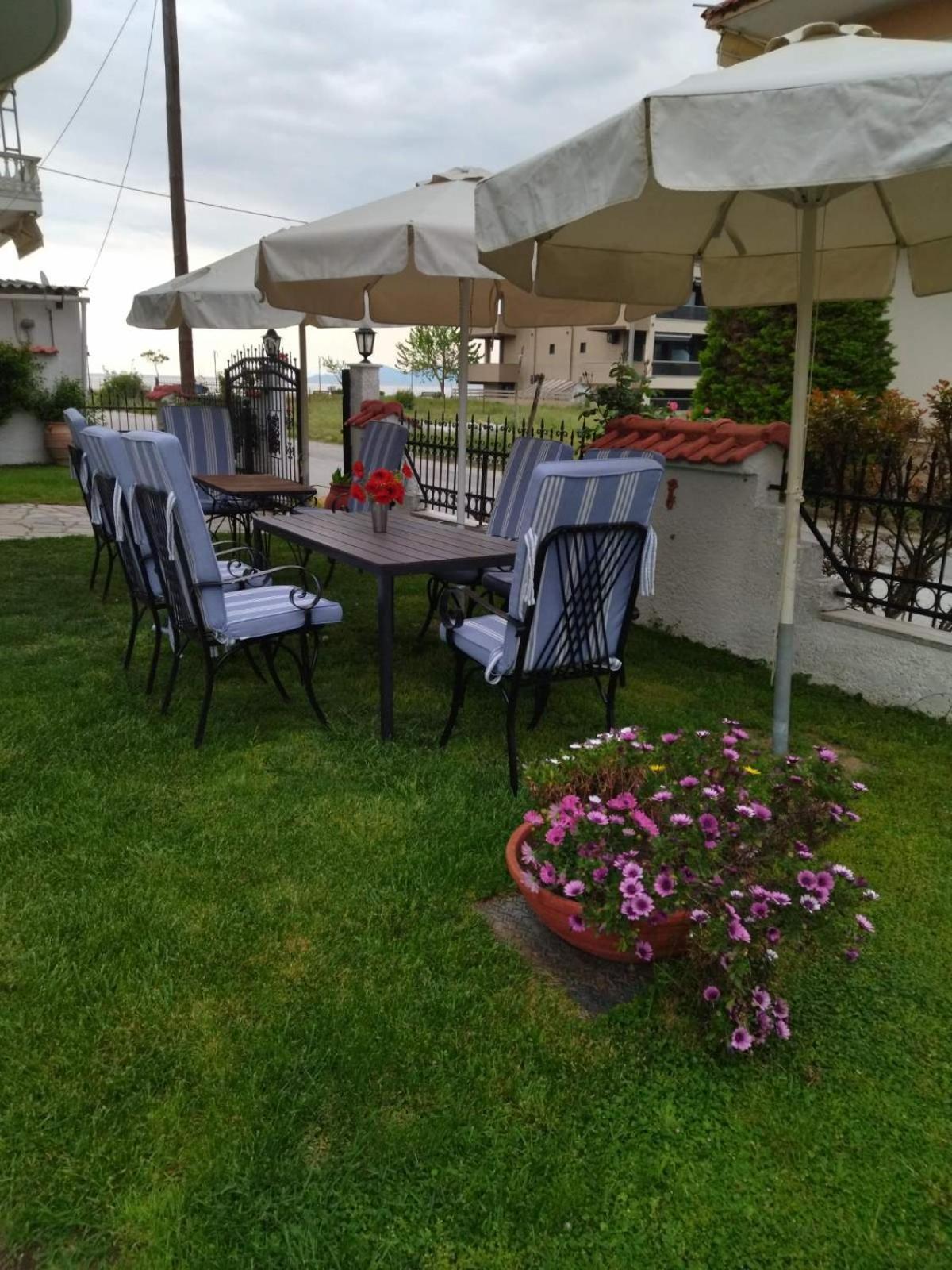 Athanasia Inn Vrasná エクステリア 写真