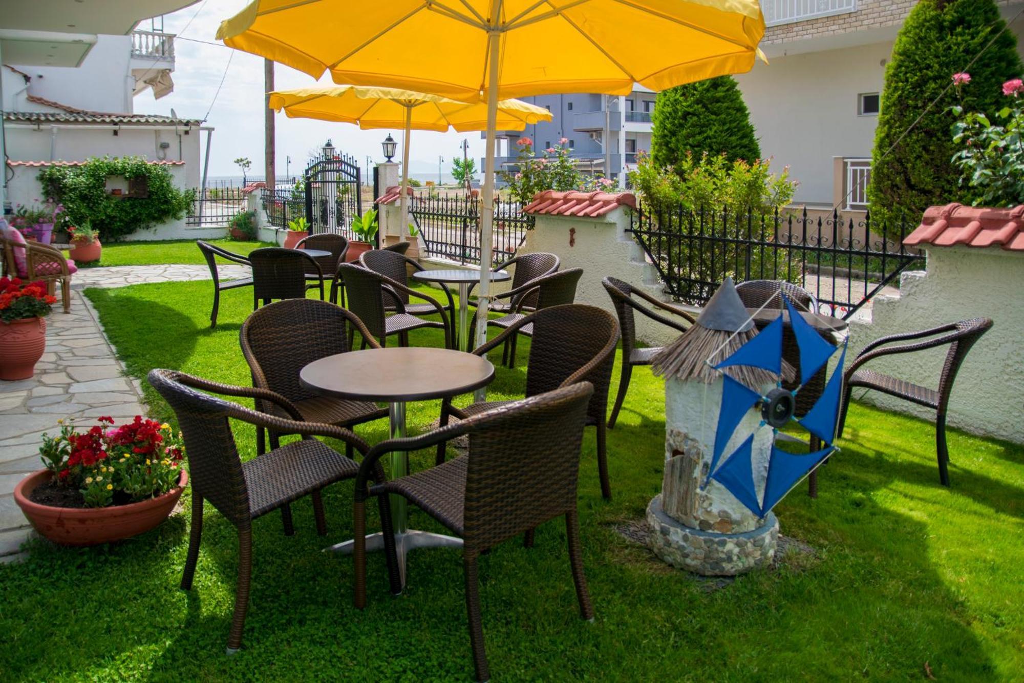 Athanasia Inn Vrasná エクステリア 写真