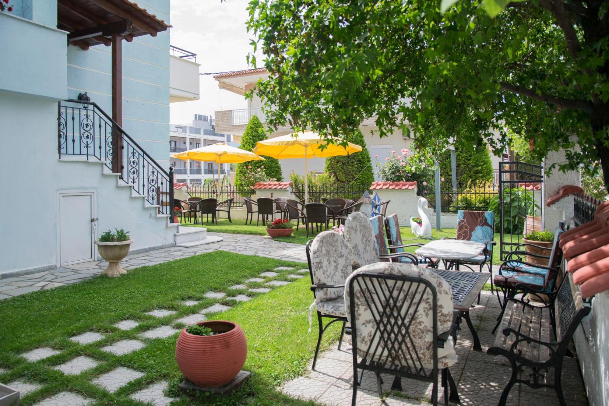 Athanasia Inn Vrasná エクステリア 写真