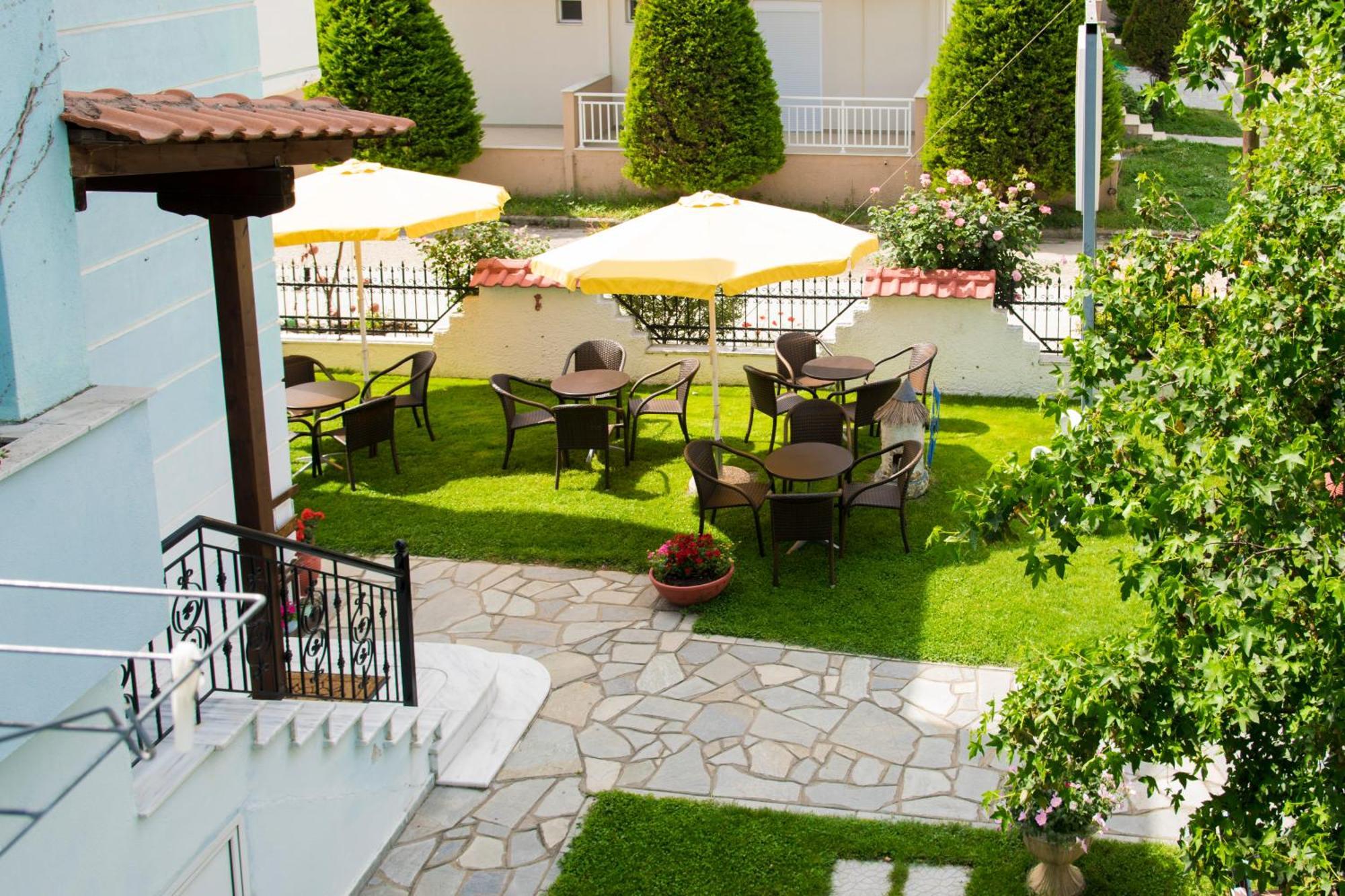 Athanasia Inn Vrasná エクステリア 写真