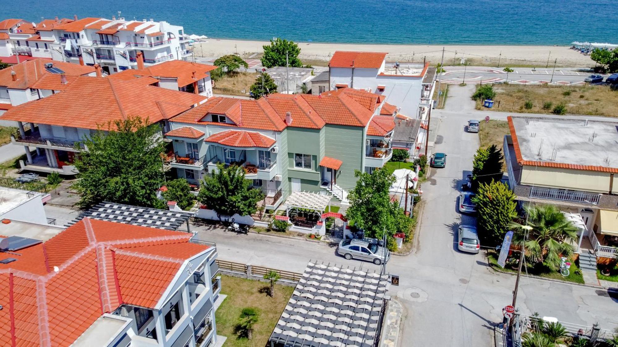 Athanasia Inn Vrasná エクステリア 写真