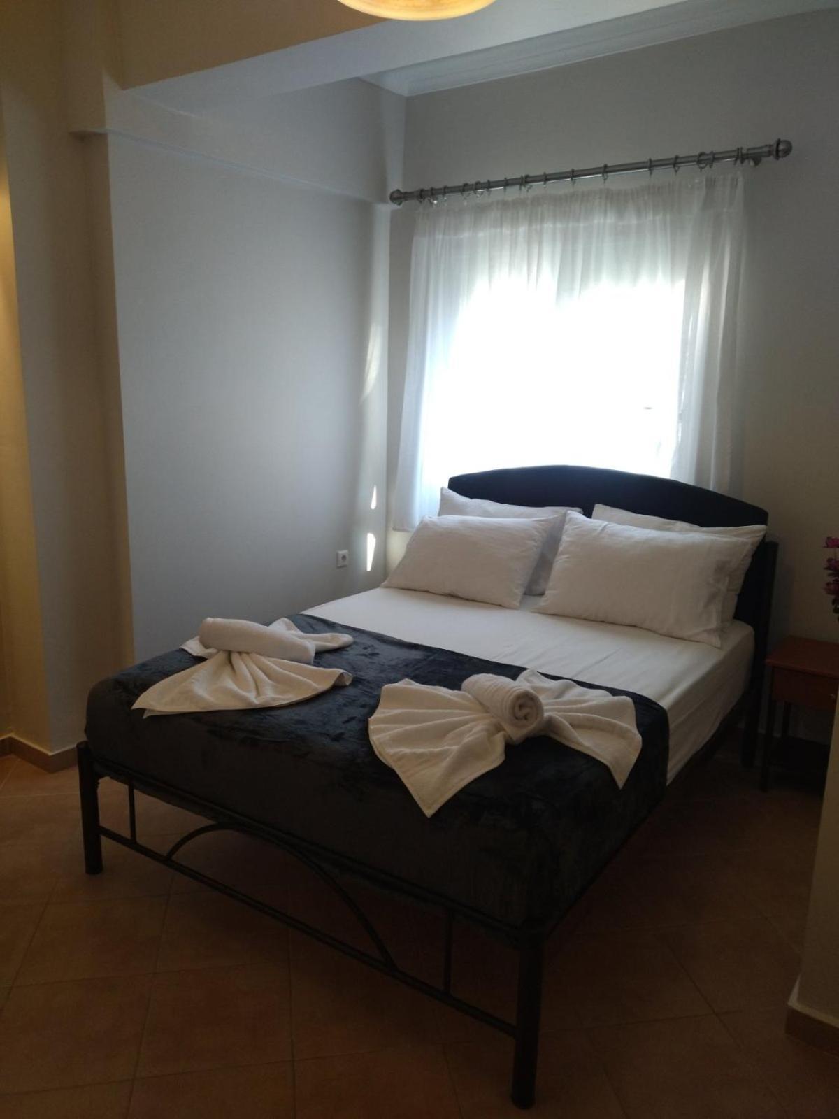 Athanasia Inn Vrasná エクステリア 写真