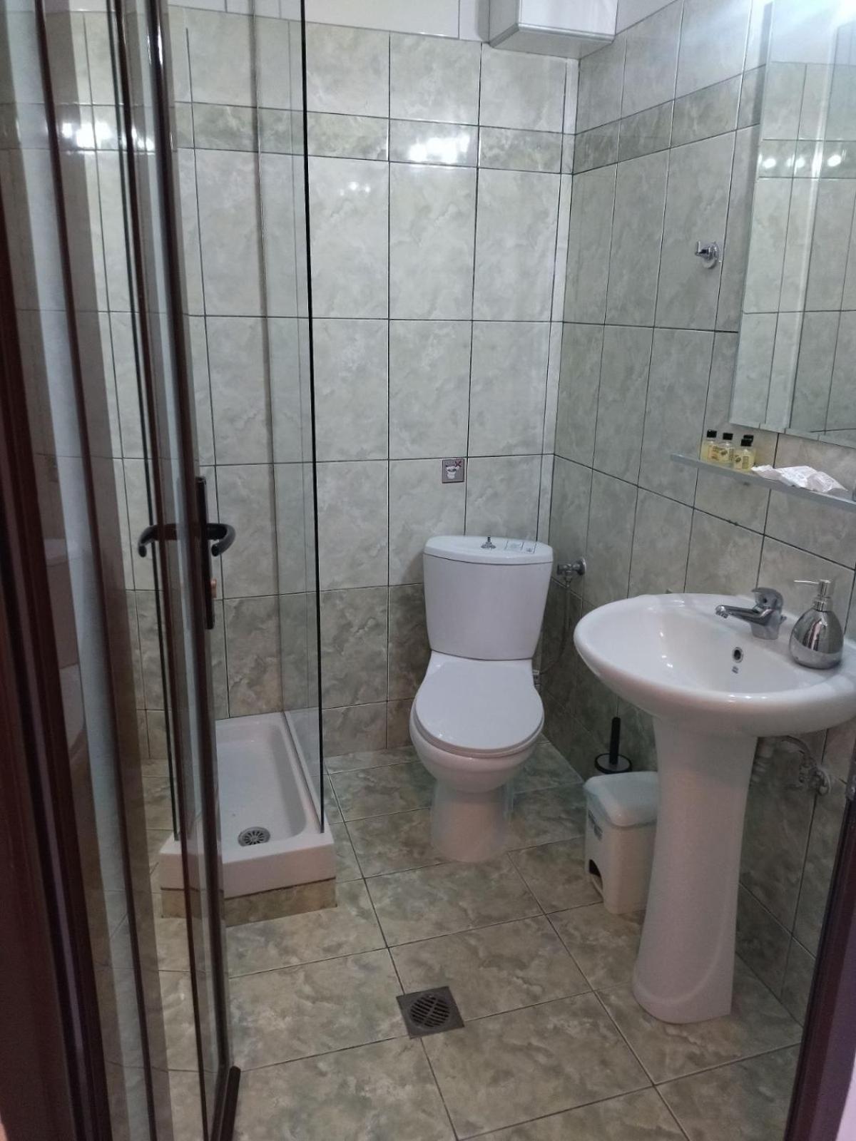 Athanasia Inn Vrasná エクステリア 写真