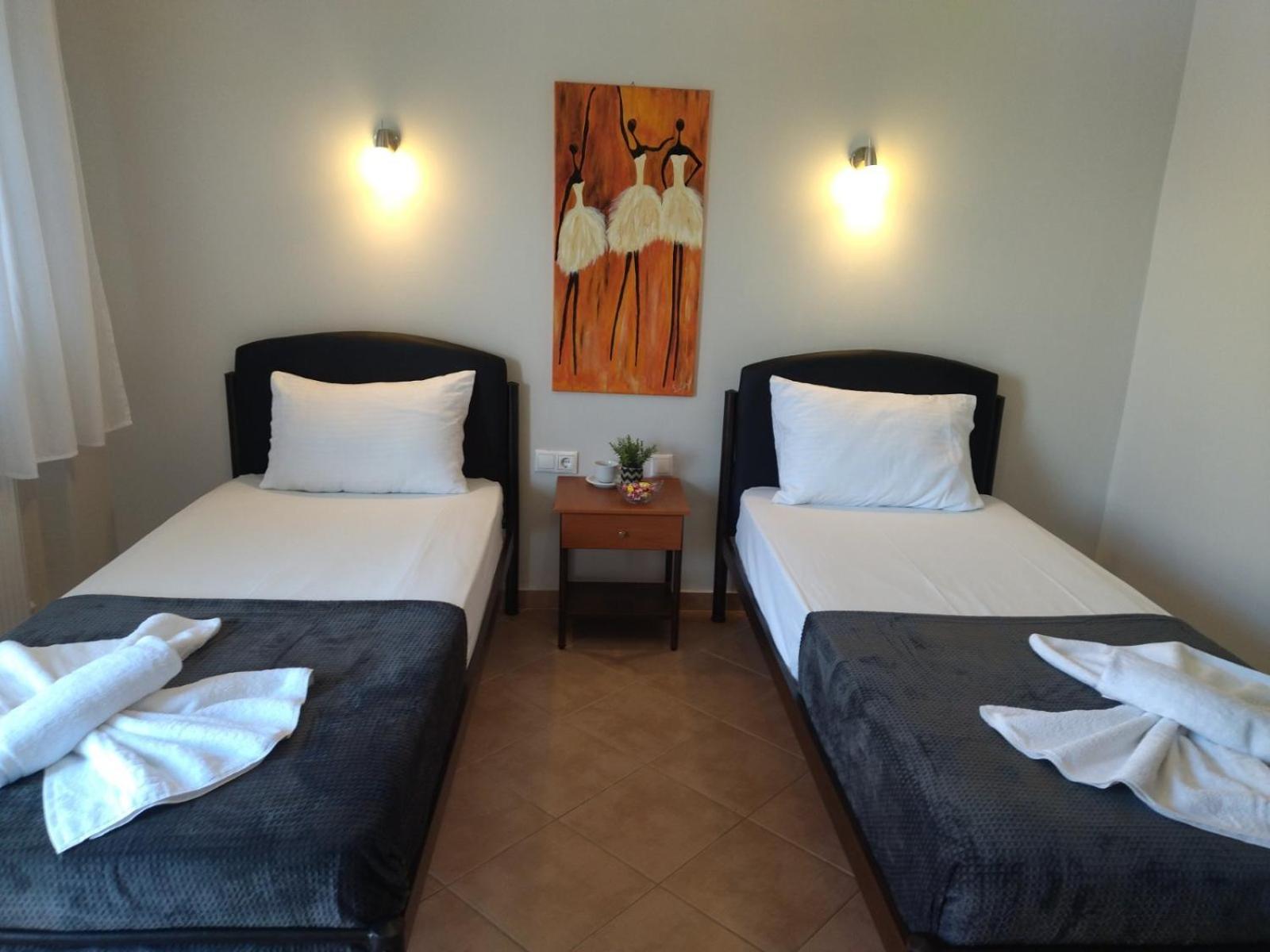 Athanasia Inn Vrasná エクステリア 写真