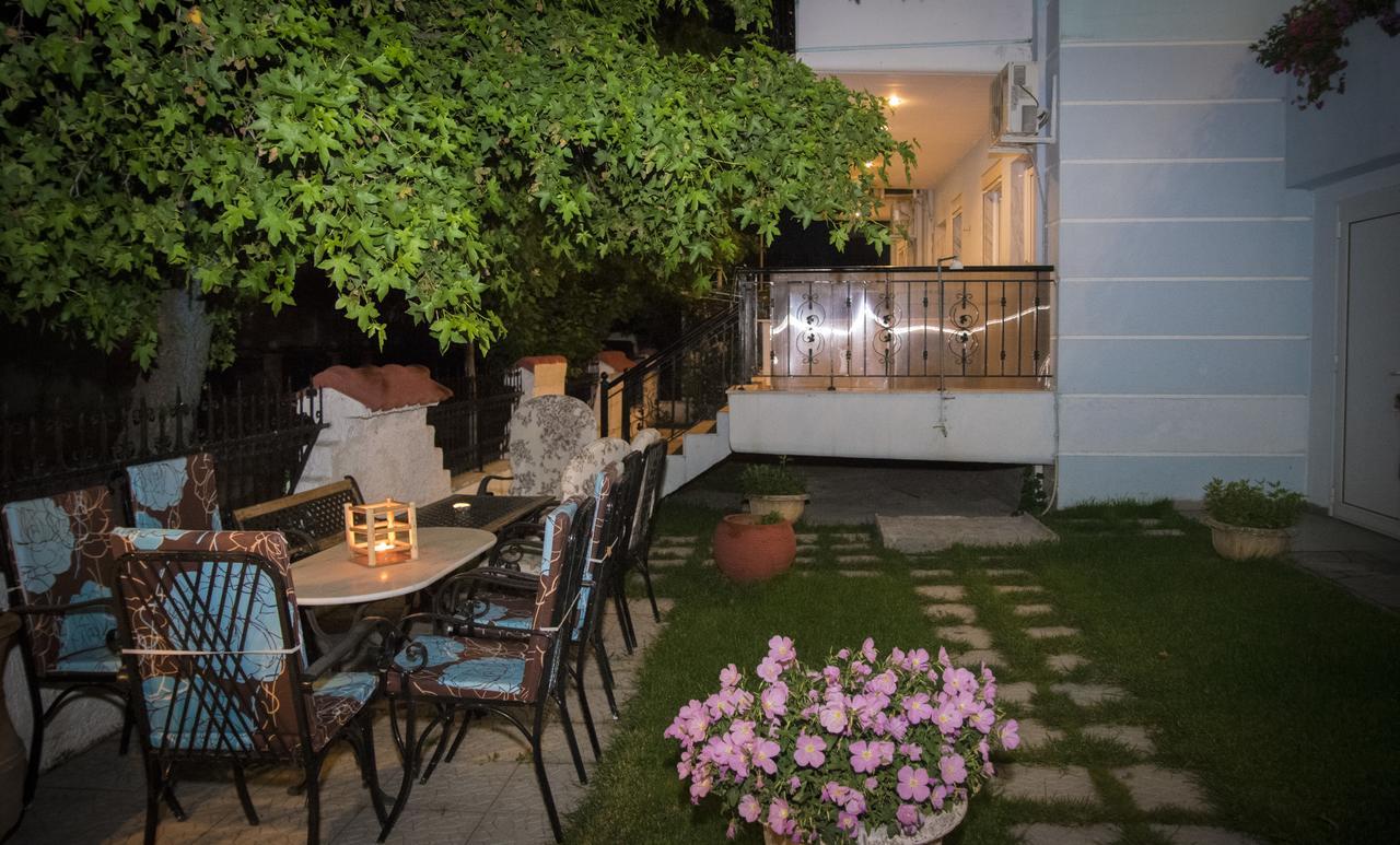 Athanasia Inn Vrasná エクステリア 写真